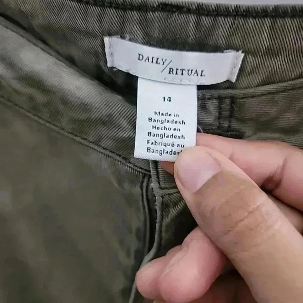 Daily Ritual Pants Womens 14 Olive Green Tapered Fit Big Pockets Comfort Casual - Picture 3 of 4